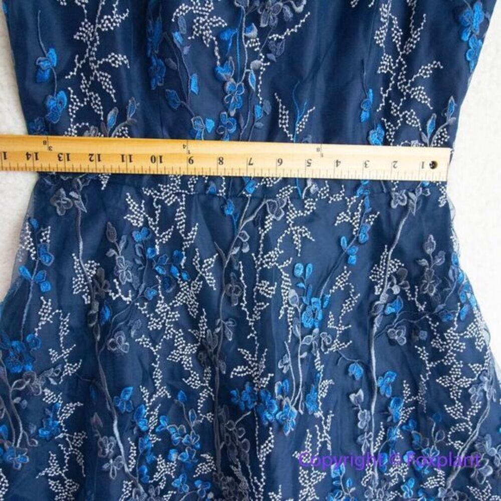 New! White House Black Market blue embroidered fit and flare dress, size 6‎ - Picture 9 of 16